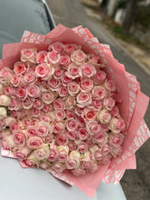 Load image into Gallery viewer, 101 Fresh Roses Bouquet | The Prestige Roses Spain