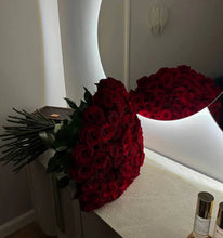 Load image into Gallery viewer, 101 Fresh Roses Bouquet | The Prestige Roses Spain