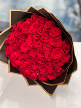 Load image into Gallery viewer, 50 Fresh Roses Bouquet  | The Prestige Roses Spain