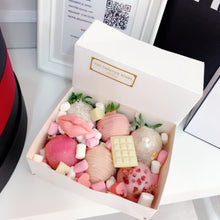 Load image into Gallery viewer, Chocolate Dipped Strawberries Collection | The Prestige Roses Spain