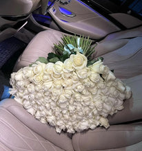 Load image into Gallery viewer, 101 Fresh Roses Bouquet | The Prestige Roses Spain