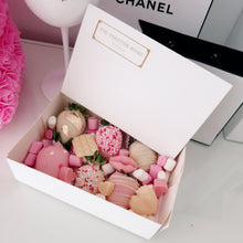 Load image into Gallery viewer, Chocolate Dipped Strawberries Collection | The Prestige Roses Spain
