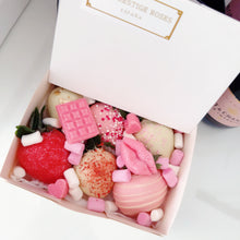Load image into Gallery viewer, Chocolate Dipped Strawberries Collection | The Prestige Roses Spain