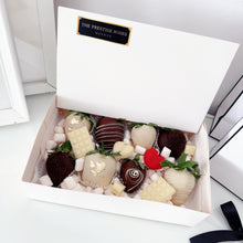 Load image into Gallery viewer, Chocolate Dipped Strawberries Collection | The Prestige Roses Spain