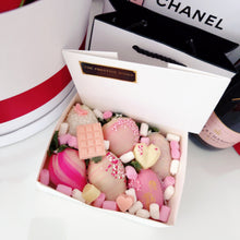 Load image into Gallery viewer, Chocolate Dipped Strawberries Collection | The Prestige Roses Spain