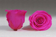 Load image into Gallery viewer, Black Heart Box with pink Eternity Roses | The Prestige Roses Spain