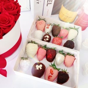 Chocolate Dipped Strawberries Collection | The Prestige Roses Spain