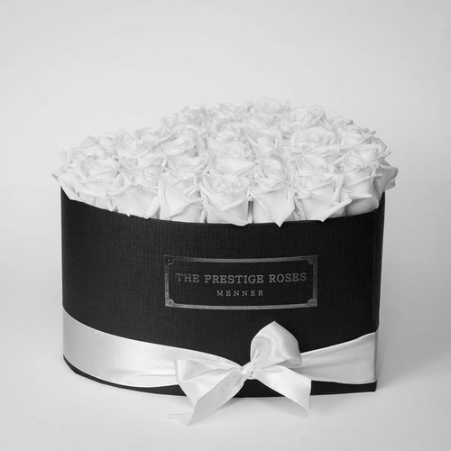 Black Heart Box with Eternity Roses clients stye | The Prestige Roses Spain
