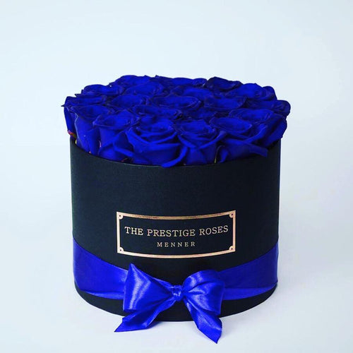 Black Medium Box with blue Eternity Roses | The Prestige Roses Spain