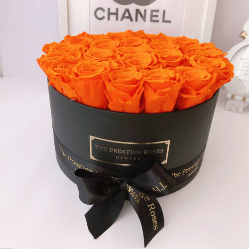 Black Medium Box with orange Eternity Roses | The Prestige Roses Spain