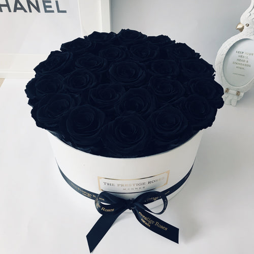 White Big Box with black velvet Eternity Roses | The Prestige Roses Spain